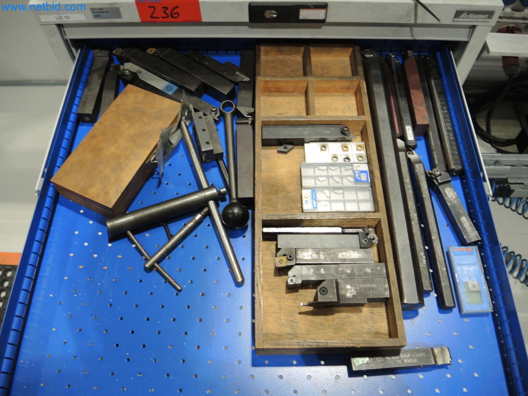 State-of-the-art production facilities for technical ceramics and PTC heating elements-12