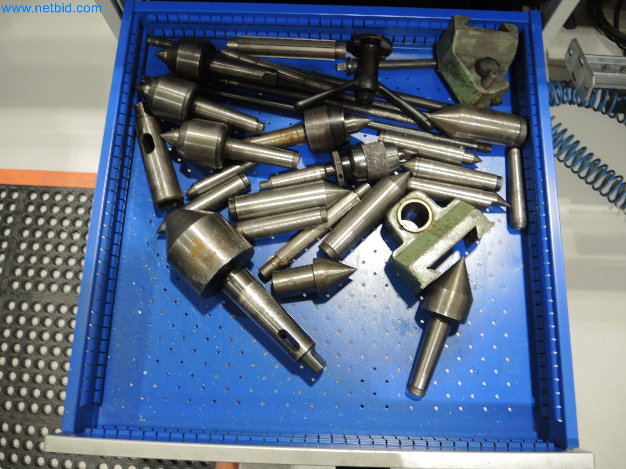 State-of-the-art production facilities for technical ceramics and PTC heating elements-14