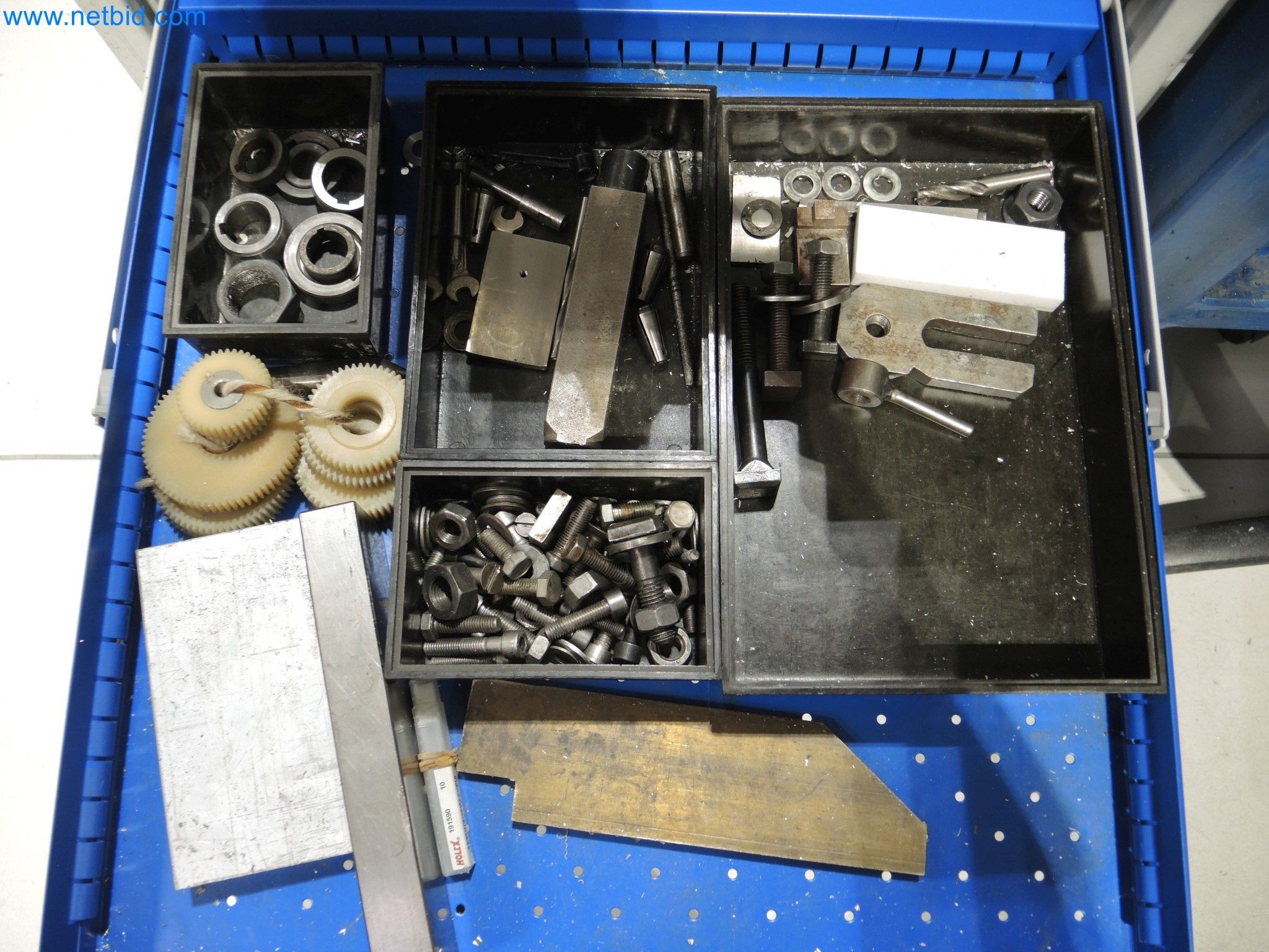 Installations de production ultramodernes pour la céramique technique et les éléments chauffants PTC-4