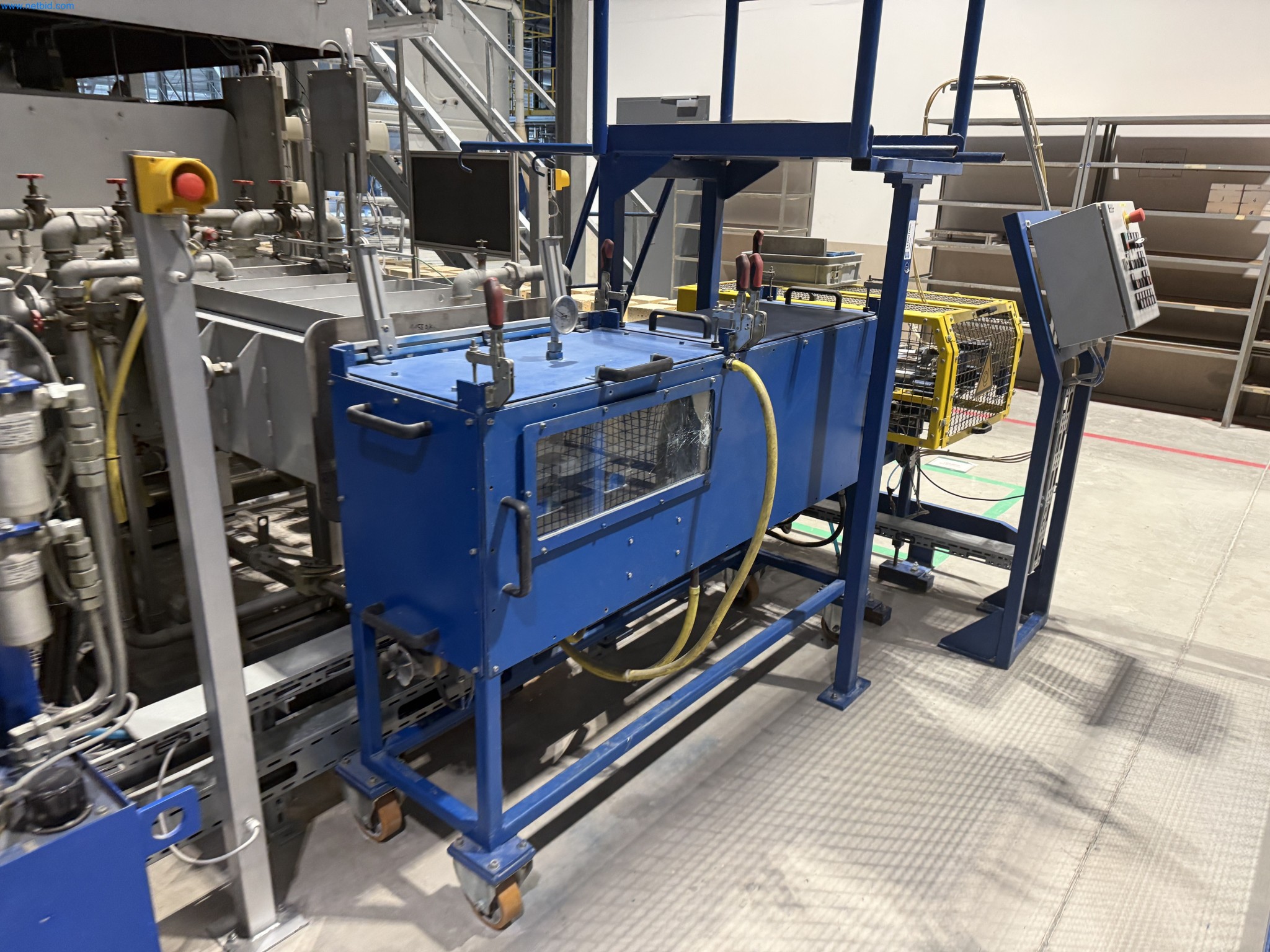 State-of-the-art production facilities for technical ceramics and PTC heating elements-11