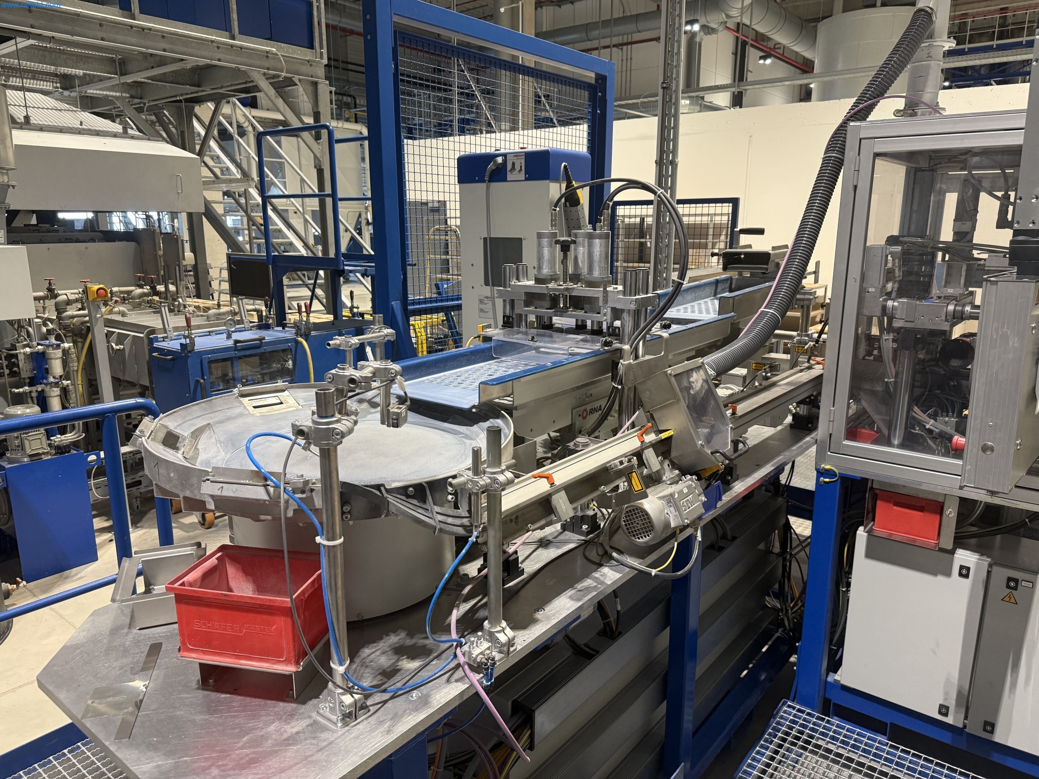 State-of-the-art production facilities for technical ceramics and PTC heating elements-15