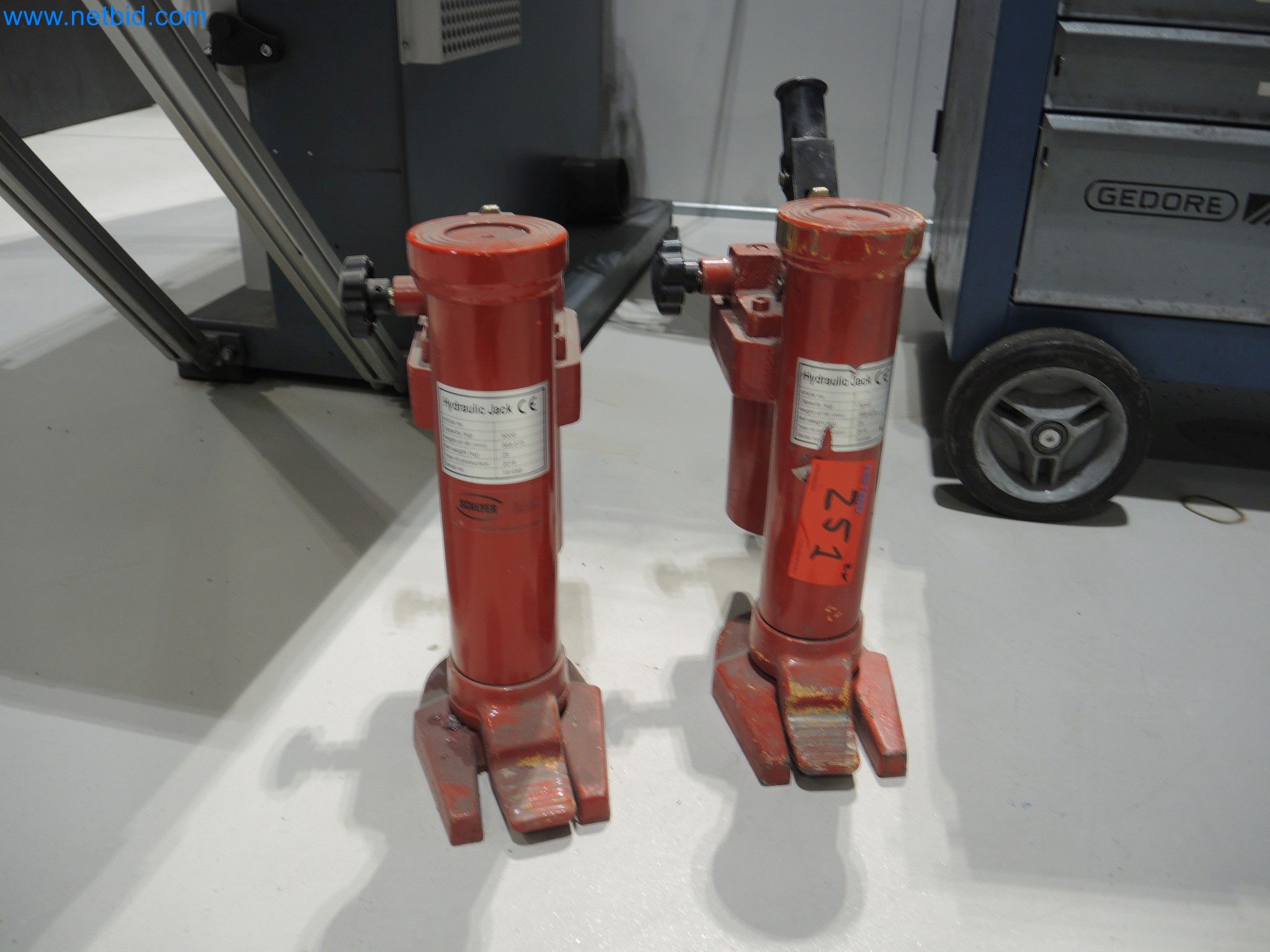 Installations de production ultramodernes pour la céramique technique et les éléments chauffants PTC-1