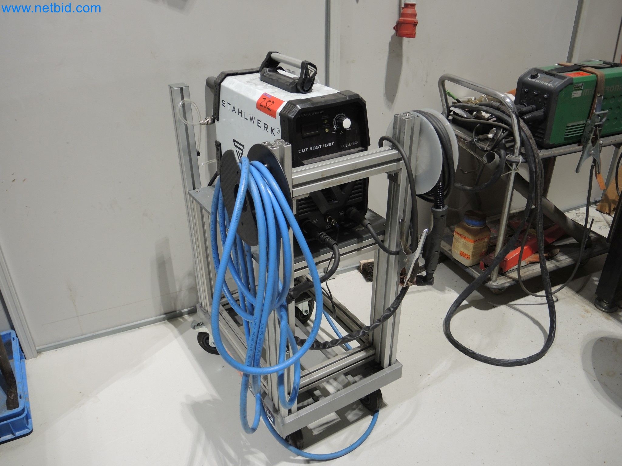 Hochmoderne Produktionsanlagen für Technische Keramik und PTC-Heizelemente-1