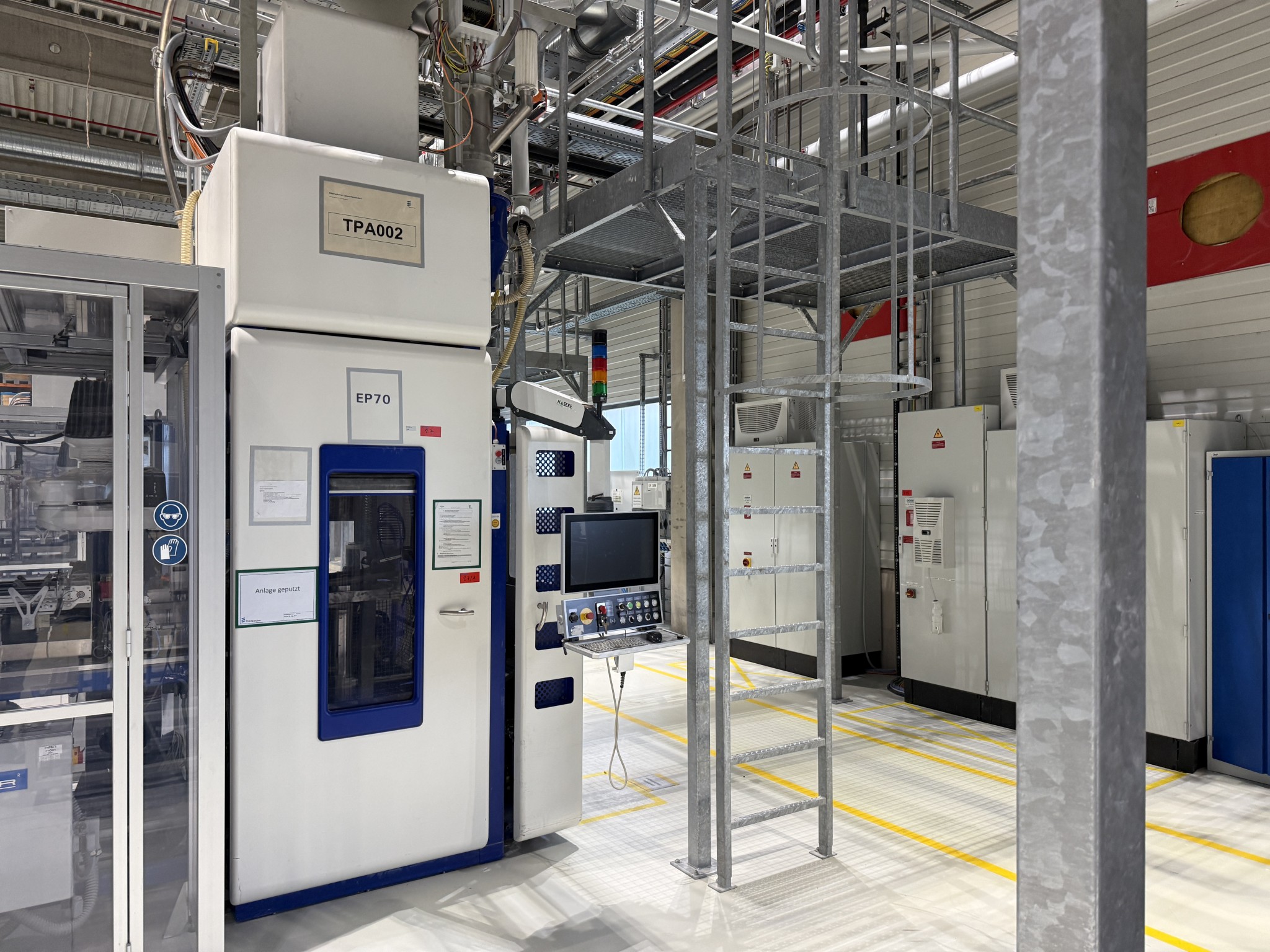 Hochmoderne Produktionsanlagen für technische Keramik und PTC-Heizelemente-12