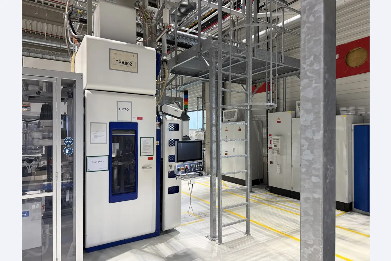 Hochmoderne Produktionsanlagen für technische Keramik und PTC-Heizelemente-12