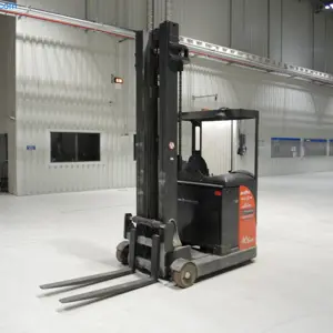 Carretillas elevadoras de mástil retráctil (¡Disponibles próximamente!) Linde R14SHD-12