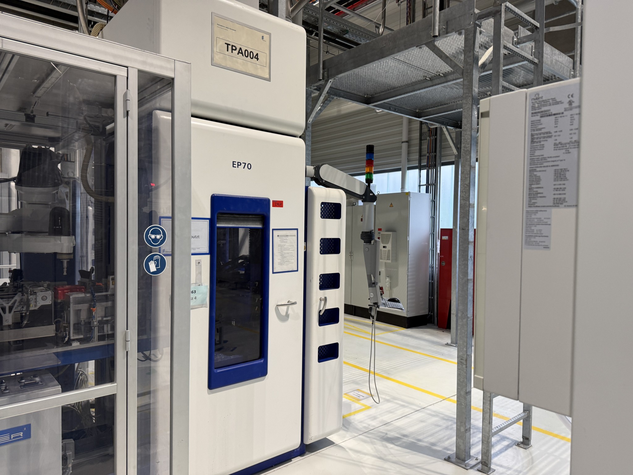 Hochmoderne Produktionsanlagen für technische Keramik und PTC-Heizelemente-10