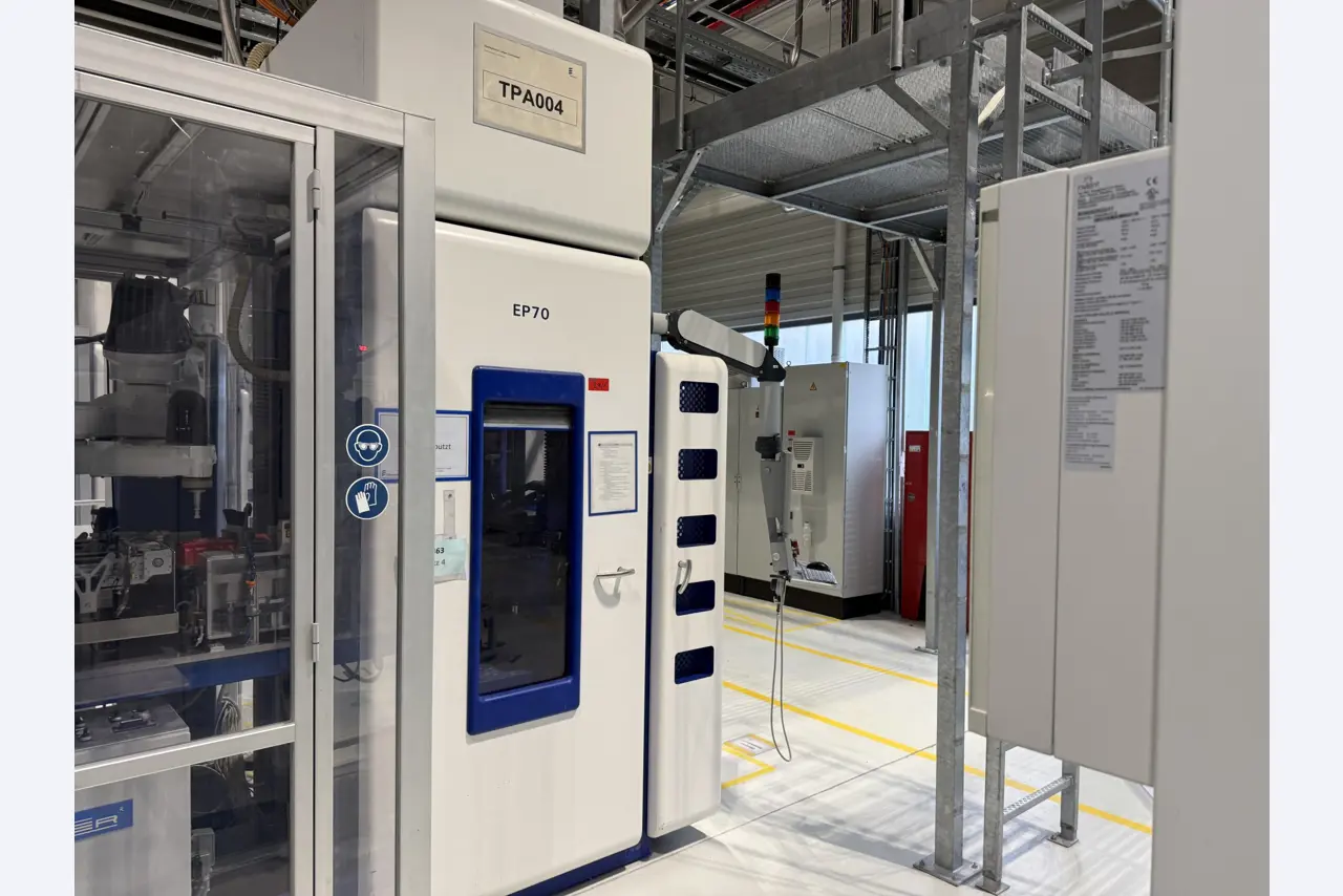 Hochmoderne Produktionsanlagen für technische Keramik und PTC-Heizelemente-10