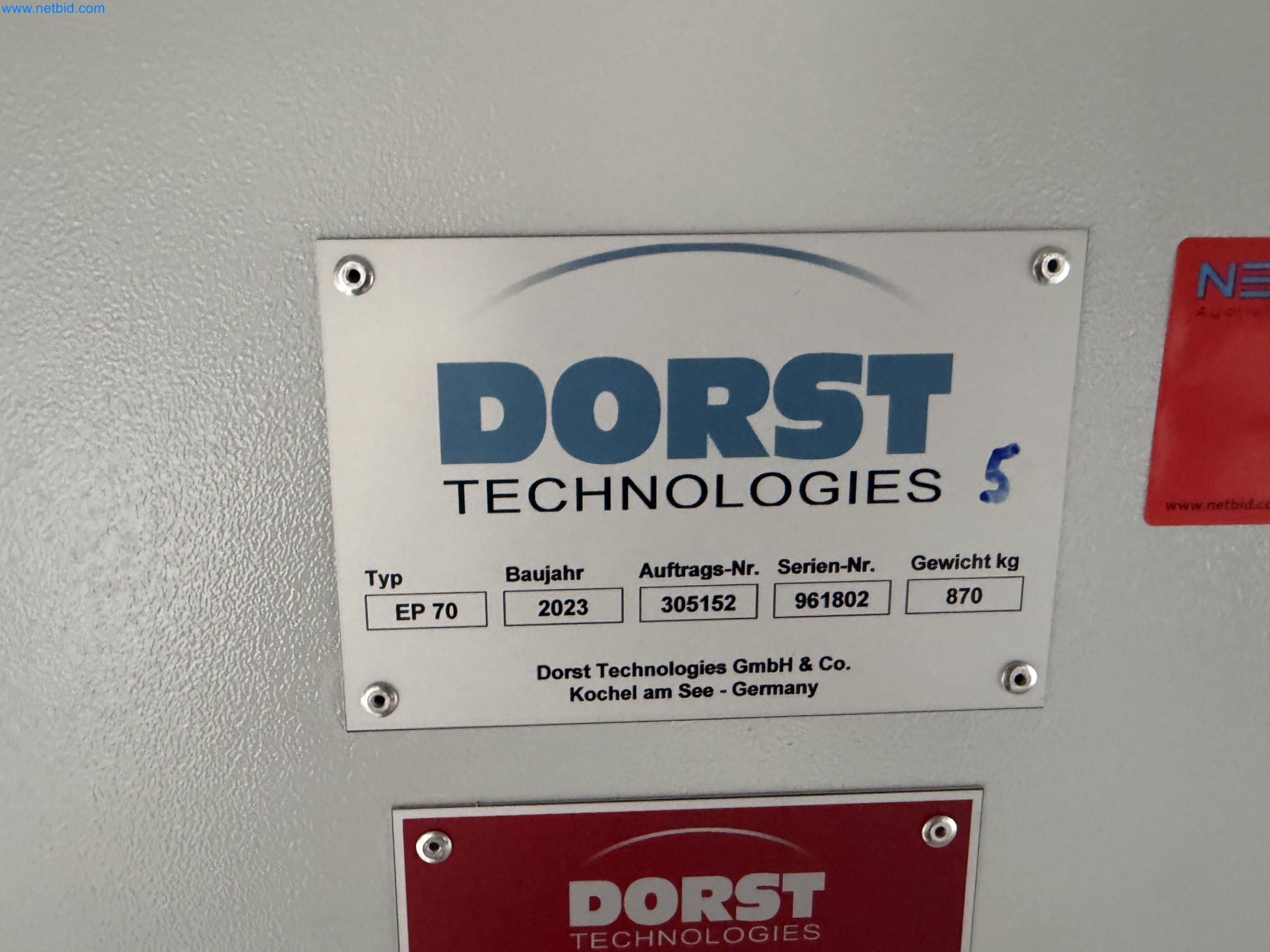 Hochmoderne Produktionsanlagen für technische Keramik und PTC-Heizelemente-13