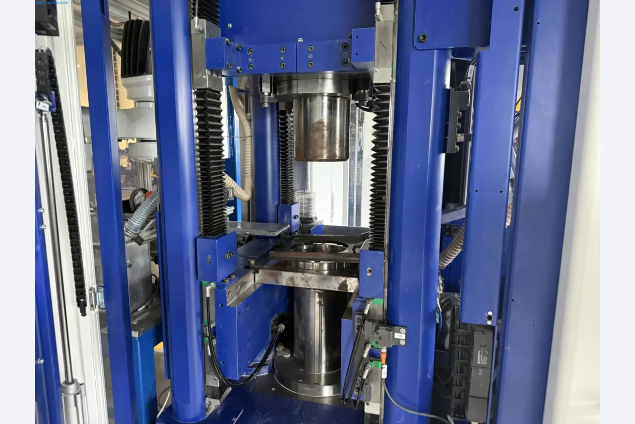 Hochmoderne Produktionsanlagen für technische Keramik und PTC-Heizelemente-16