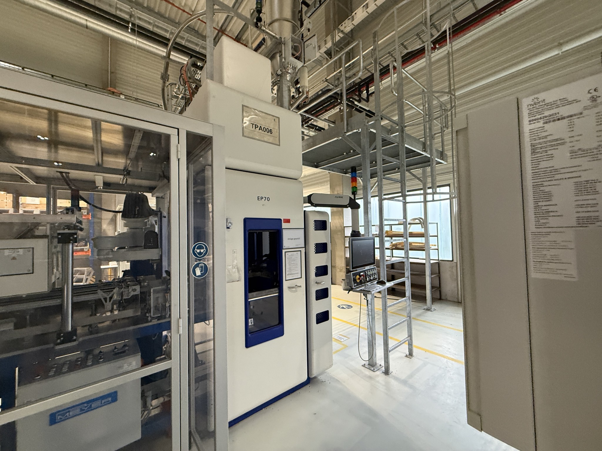 Hochmoderne Produktionsanlagen für technische Keramik und PTC-Heizelemente-13