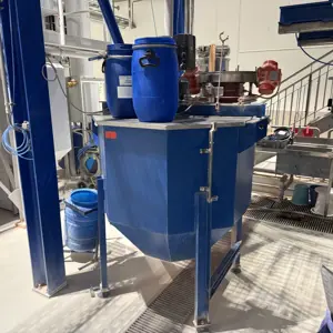Mixing container (2)