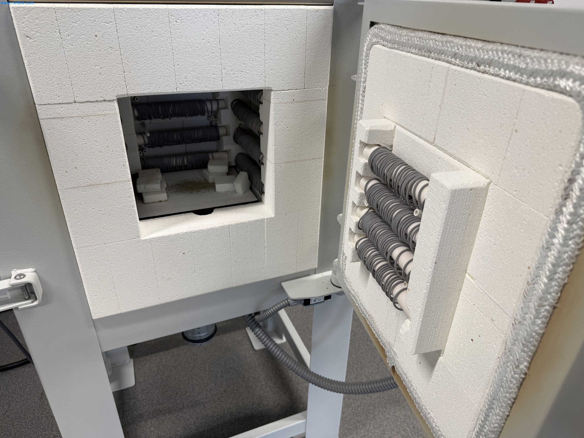 State-of-the-art production facilities for technical ceramics and PTC heating elements-2