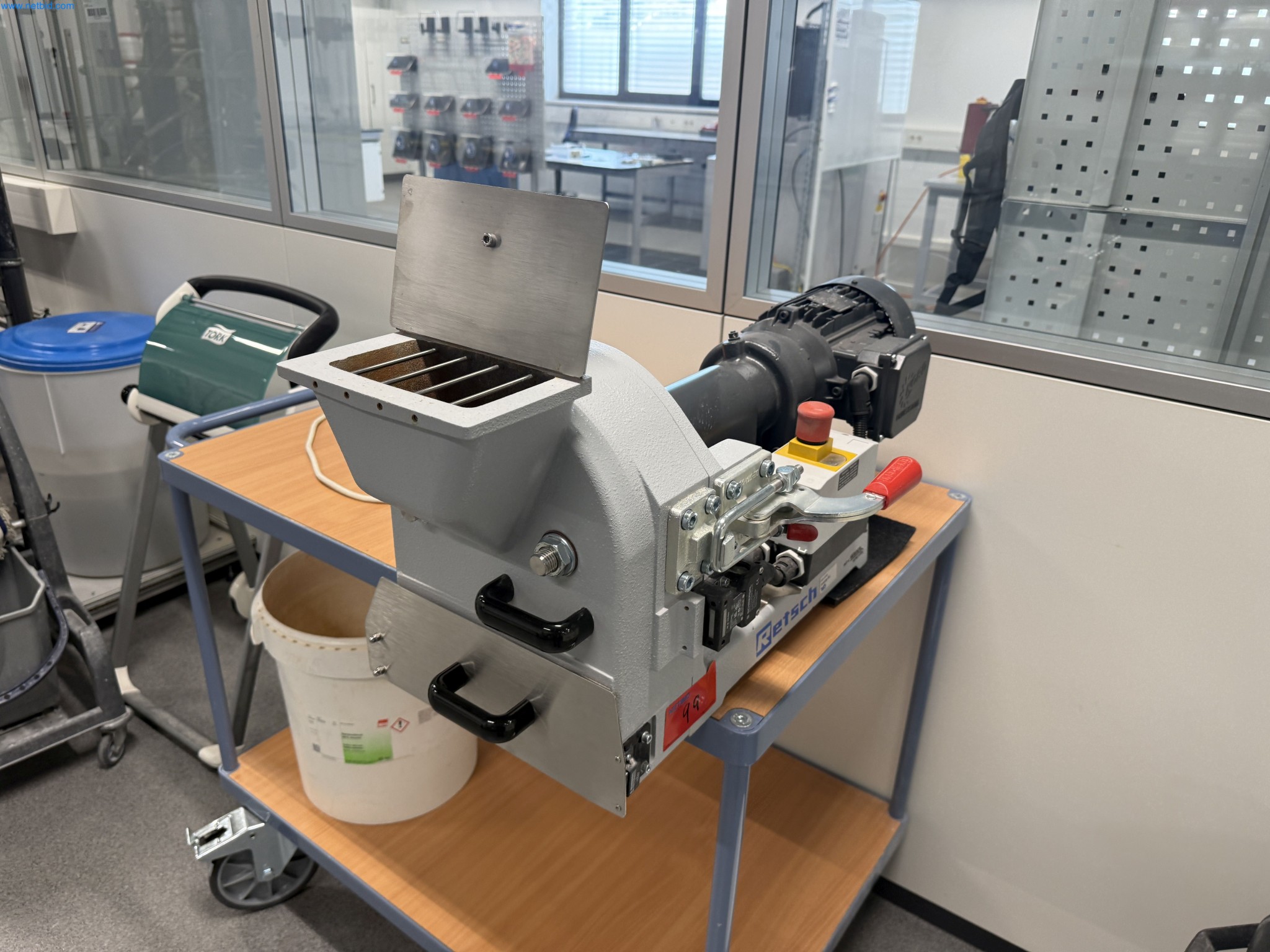 State-of-the-art production facilities for technical ceramics and PTC heating elements-1