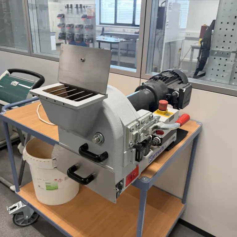 Laboratory mill Retsch DM200
