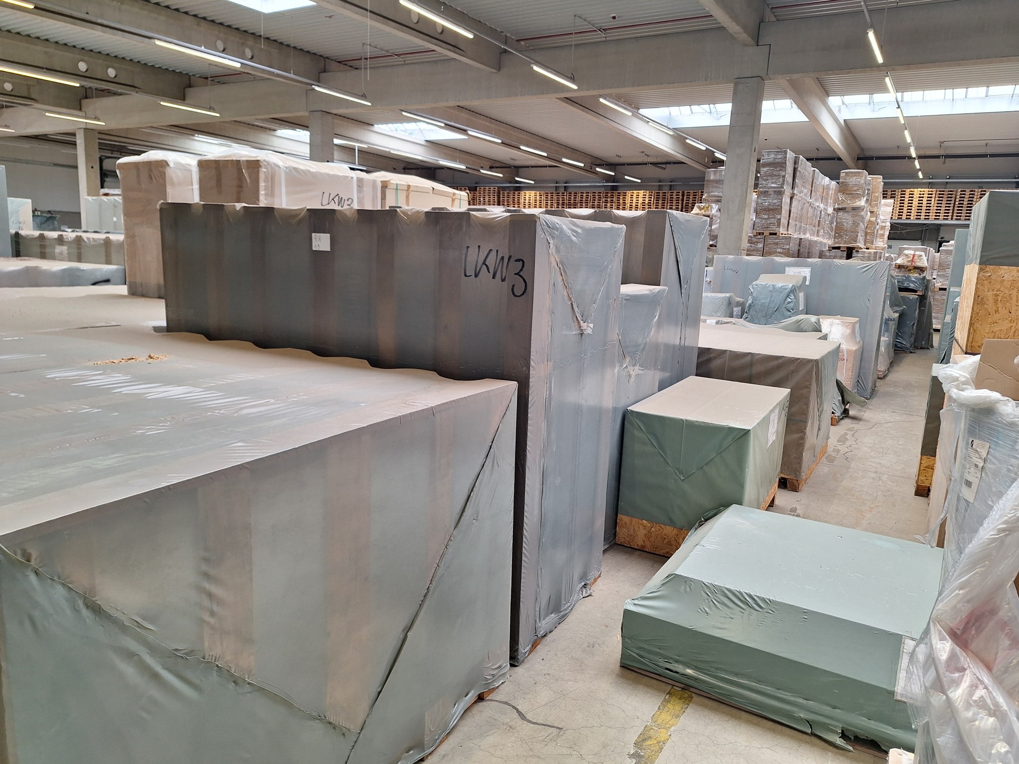 State-of-the-art production facilities for technical ceramics and PTC heating elements-2