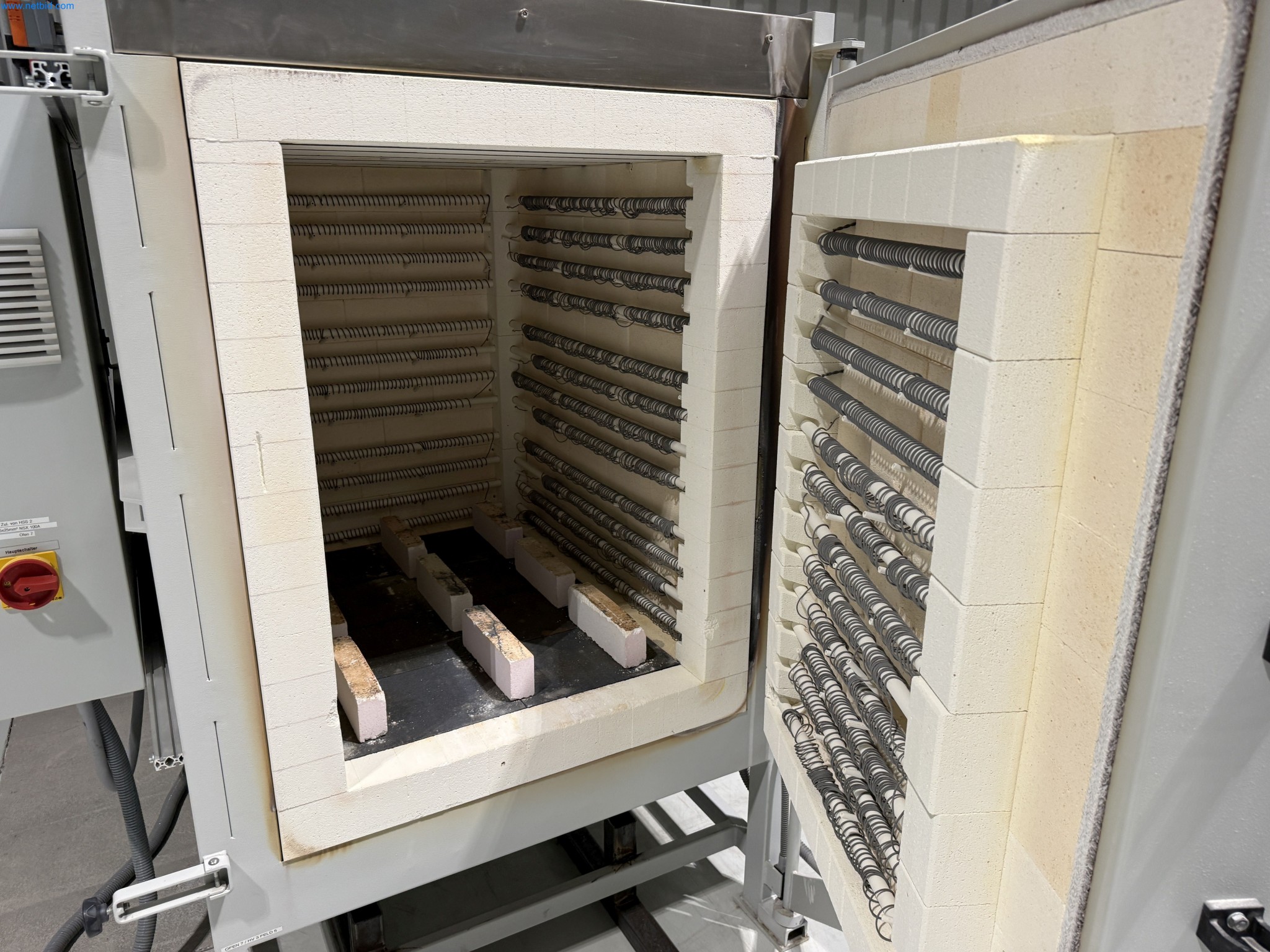 State-of-the-art production facilities for technical ceramics and PTC heating elements-4