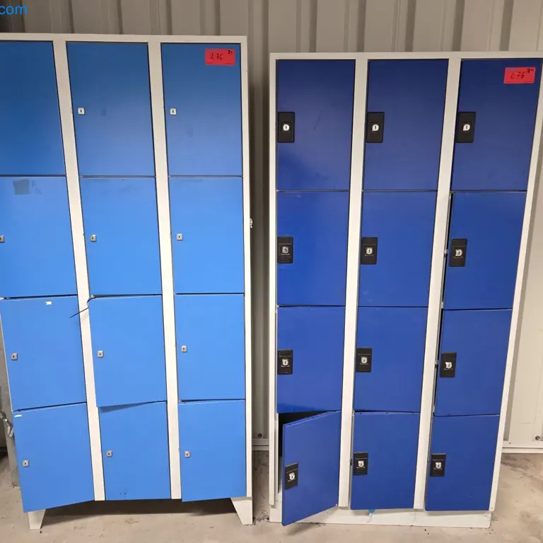 2 Lockers