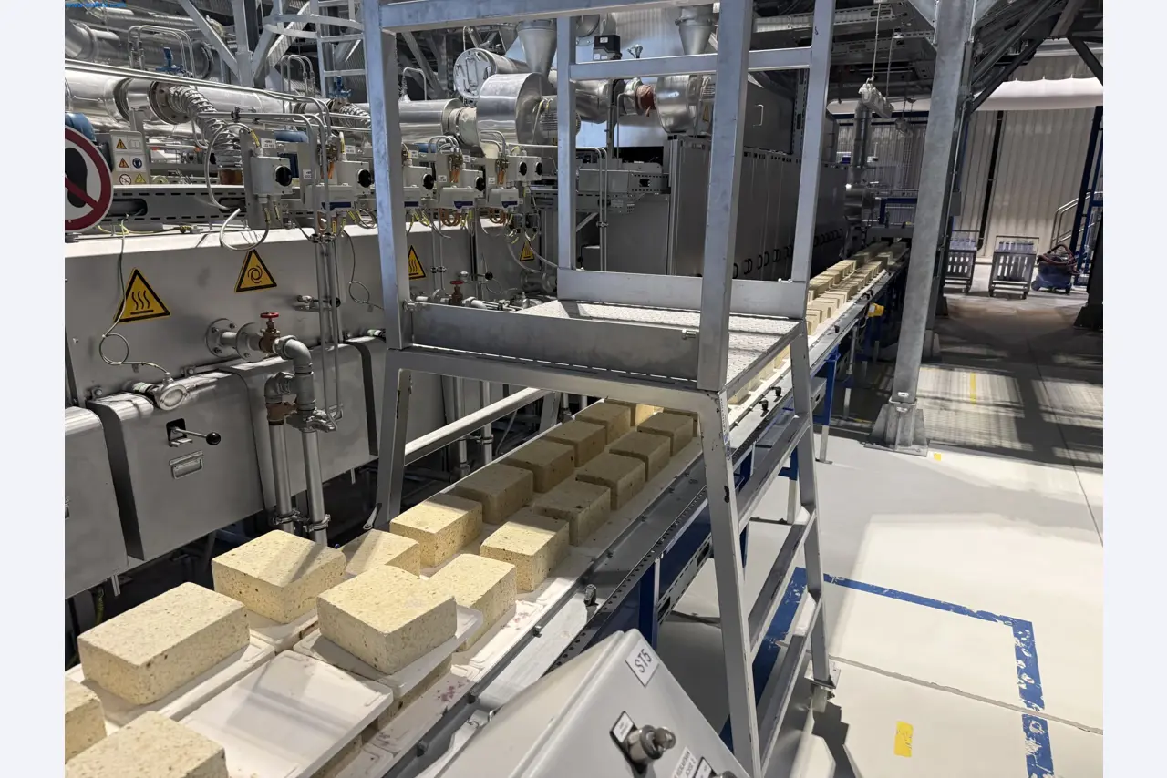 State-of-the-art production facilities for technical ceramics and PTC heating elements-3
