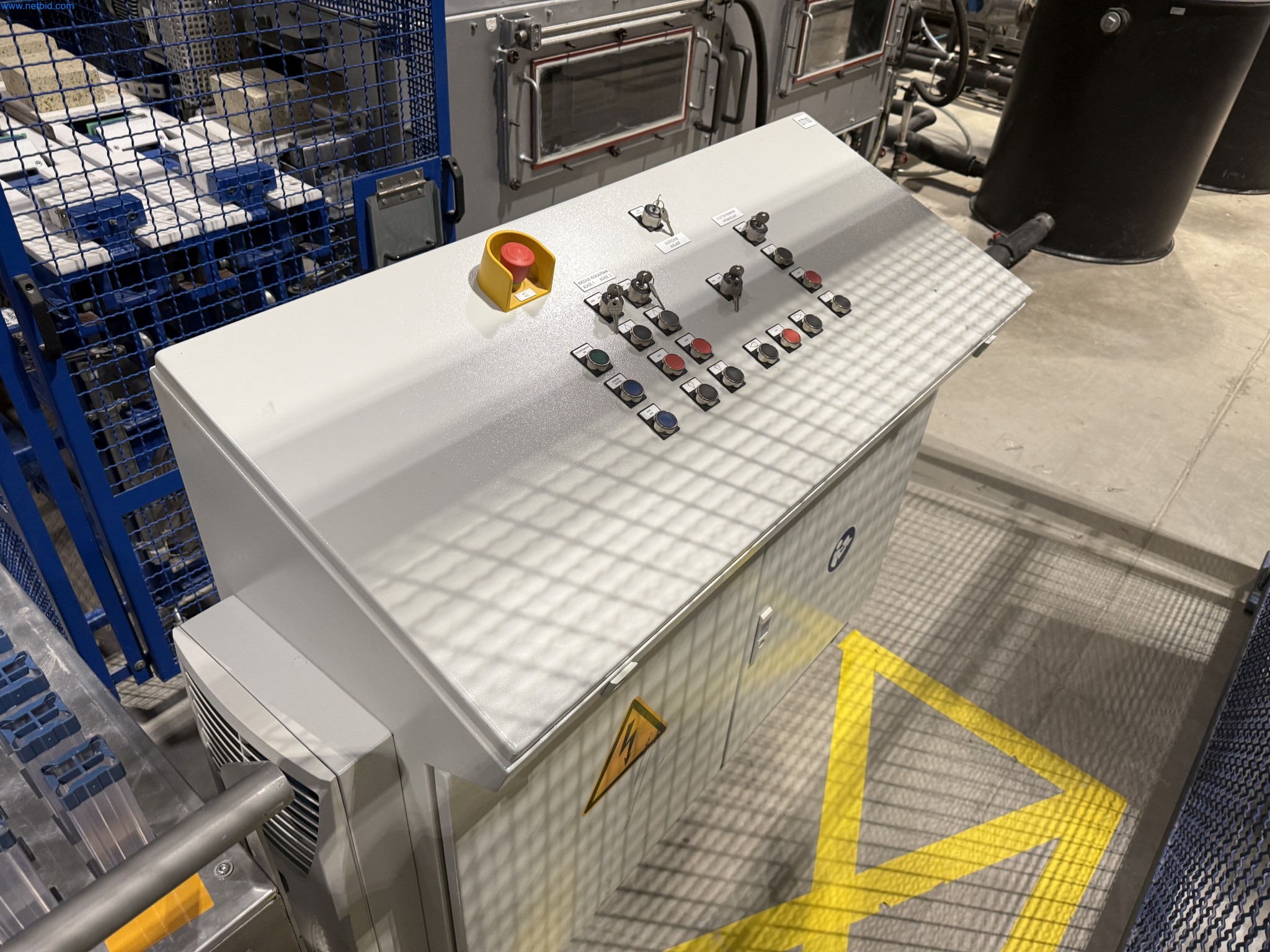 State-of-the-art production facilities for technical ceramics and PTC heating elements-7
