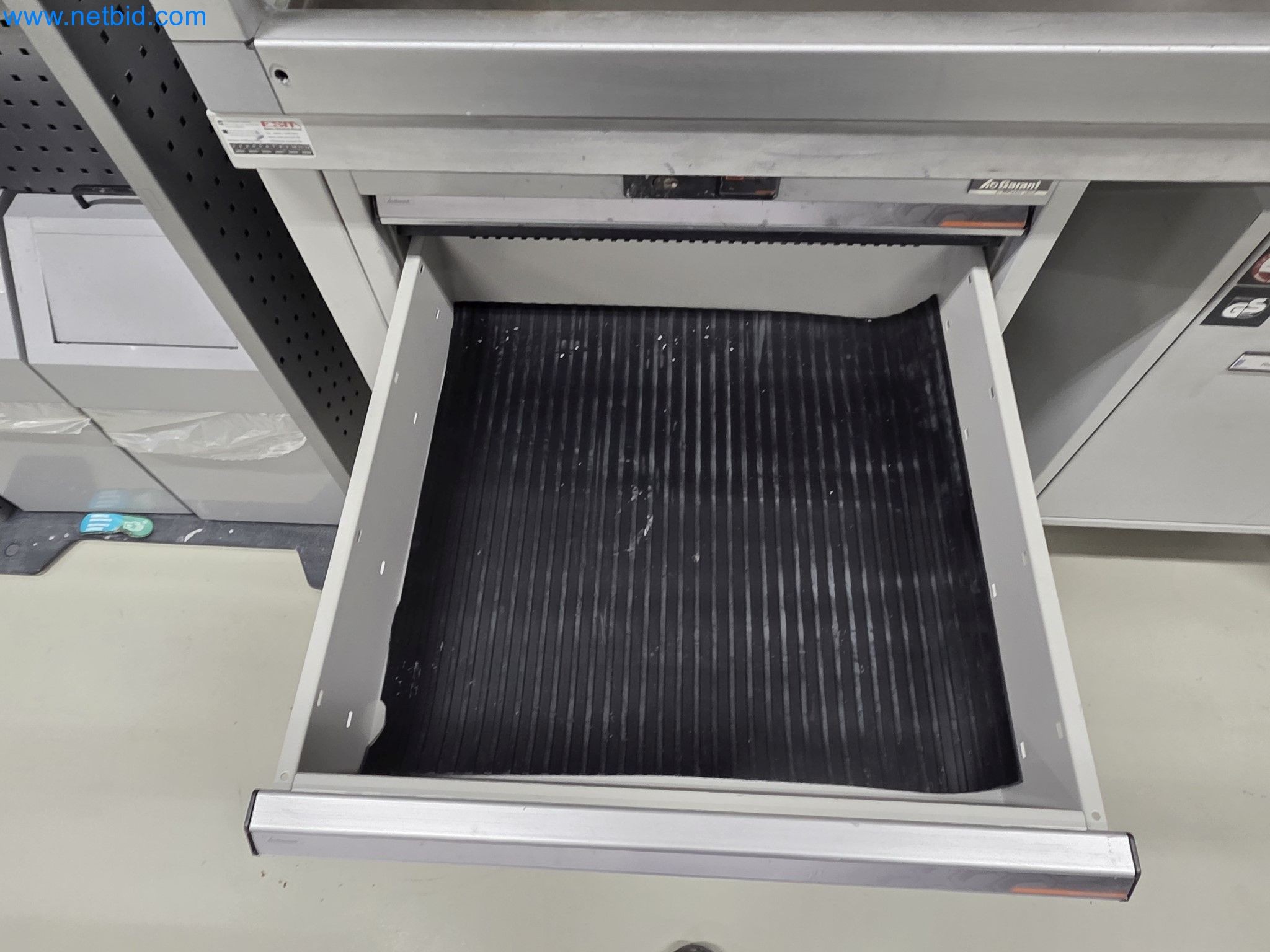 Hochmoderne Produktionsanlagen für Technische Keramik und PTC-Heizelemente-5