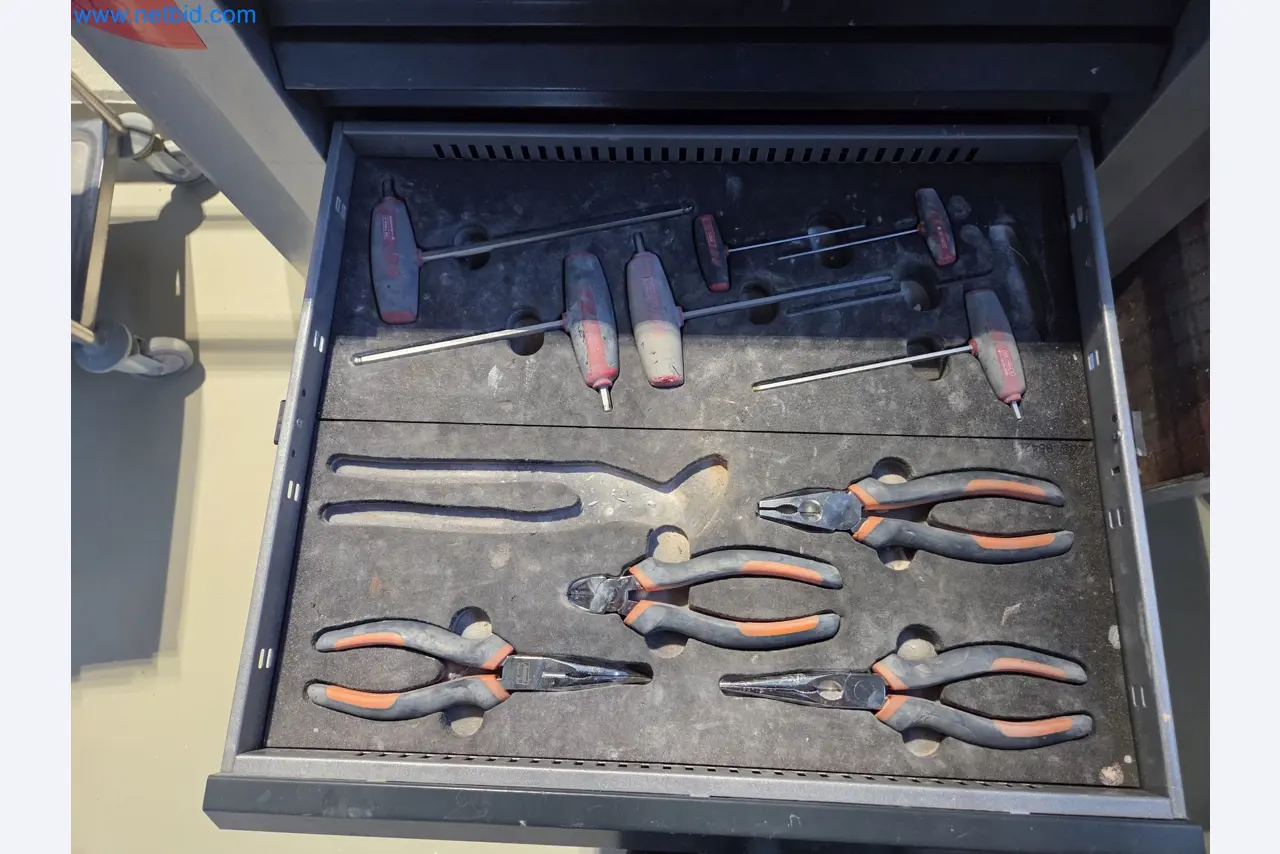 State-of-the-art production facilities for technical ceramics and PTC heating elements-4