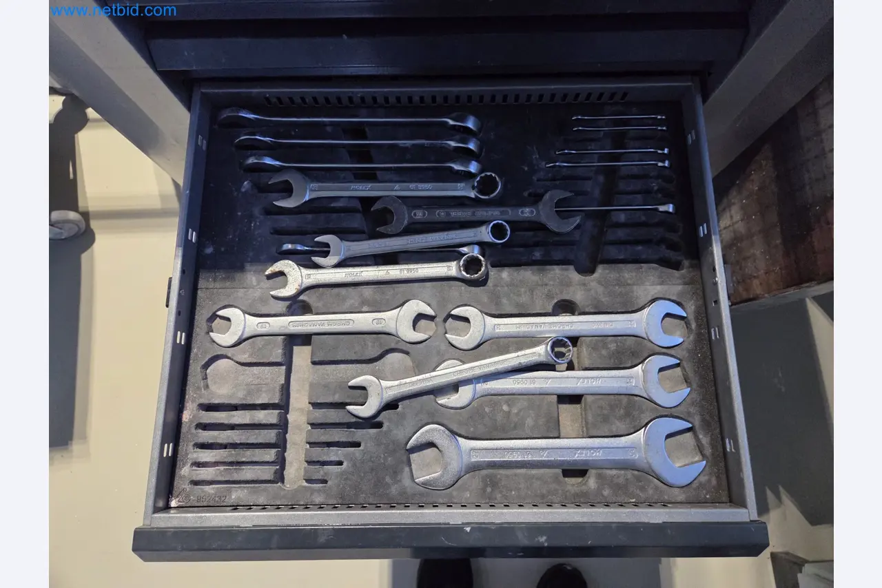 State-of-the-art production facilities for technical ceramics and PTC heating elements-5