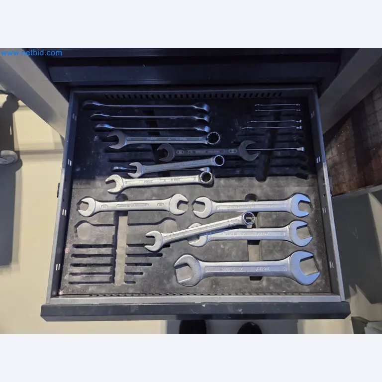 State-of-the-art production facilities for technical ceramics and PTC heating elements-5