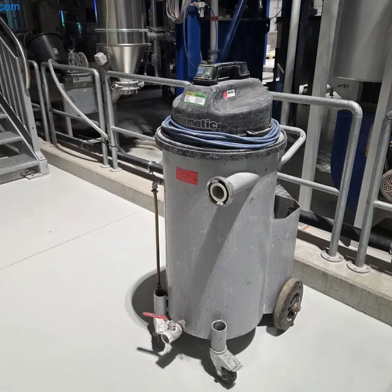 Industrial Wet Vacuum Cleaner Numatic WVD2000AP-2