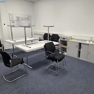Posten pisarniško pohištvo