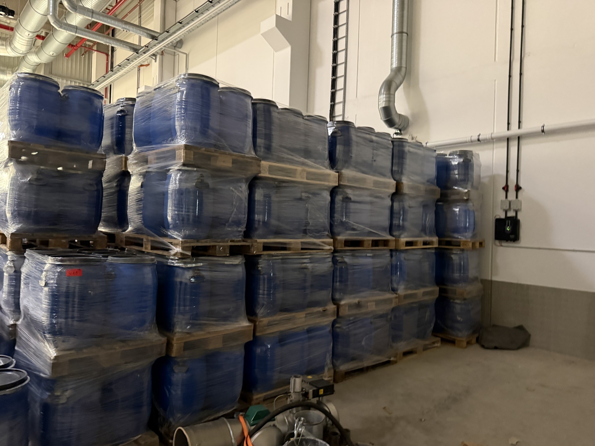 State-of-the-art production facilities for technical ceramics and PTC heating elements-1