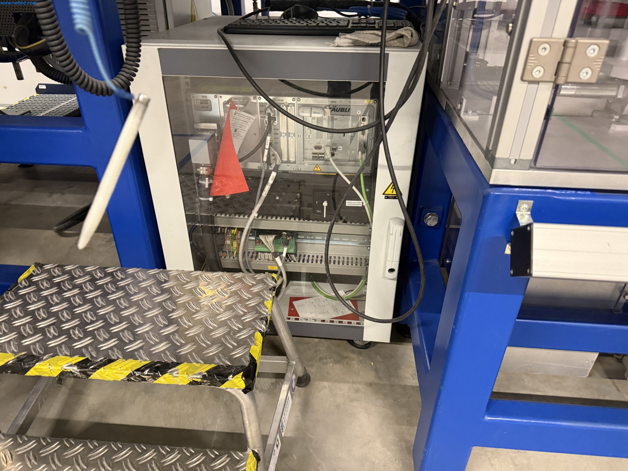 State-of-the-art production facilities for technical ceramics and PTC heating elements-10