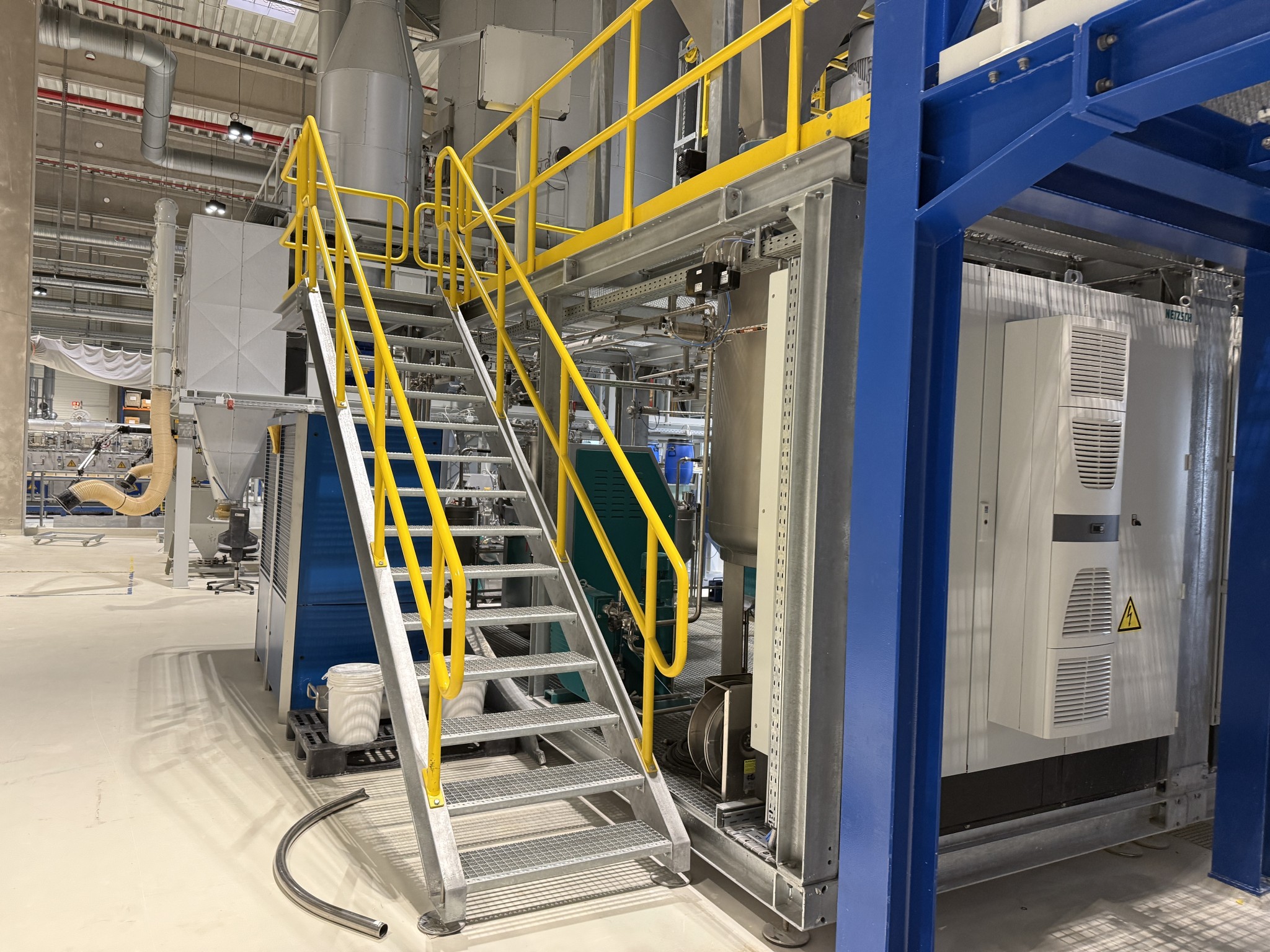 State-of-the-art production facilities for technical ceramics and PTC heating elements-28