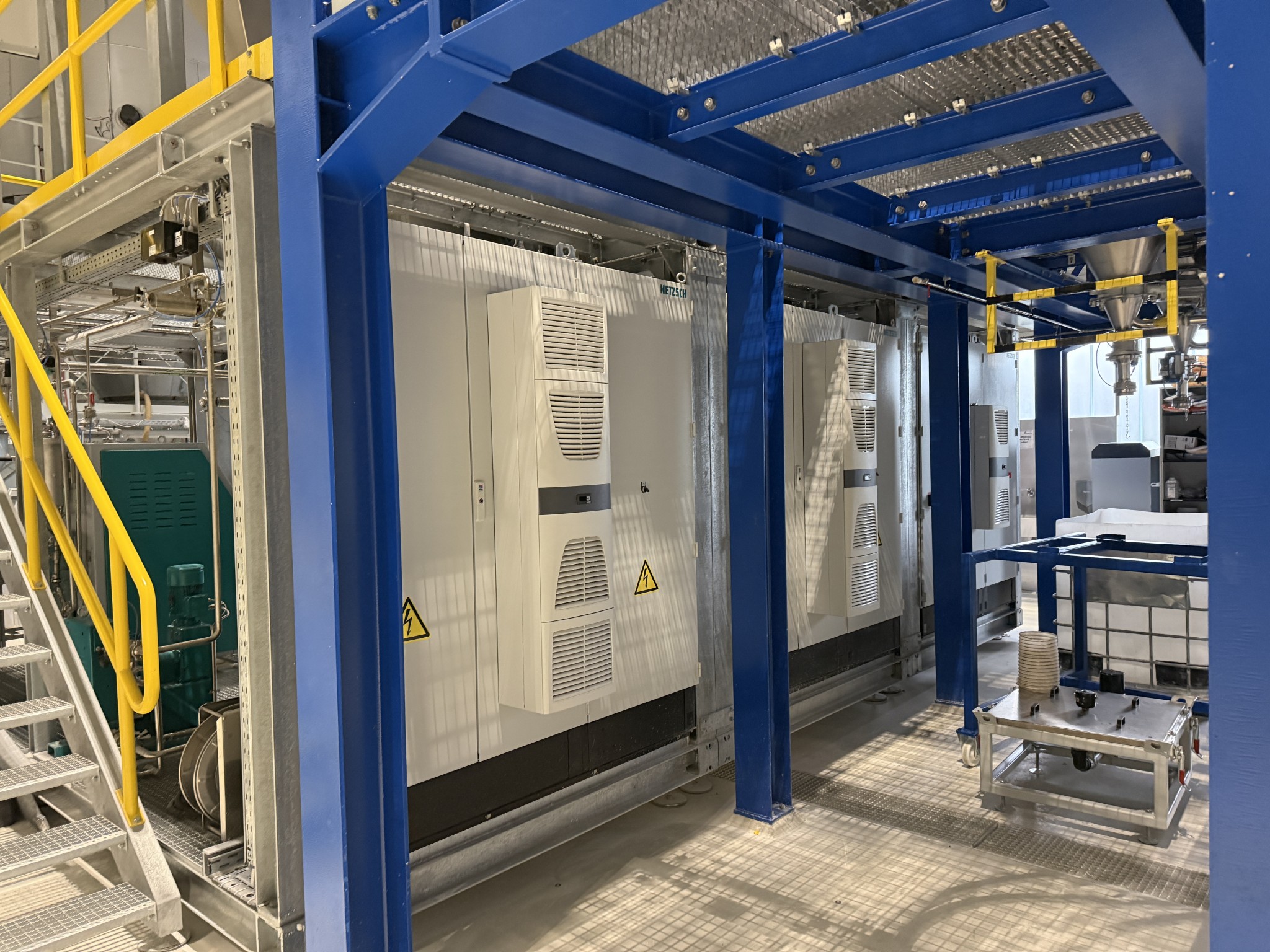State-of-the-art production facilities for technical ceramics and PTC heating elements-29