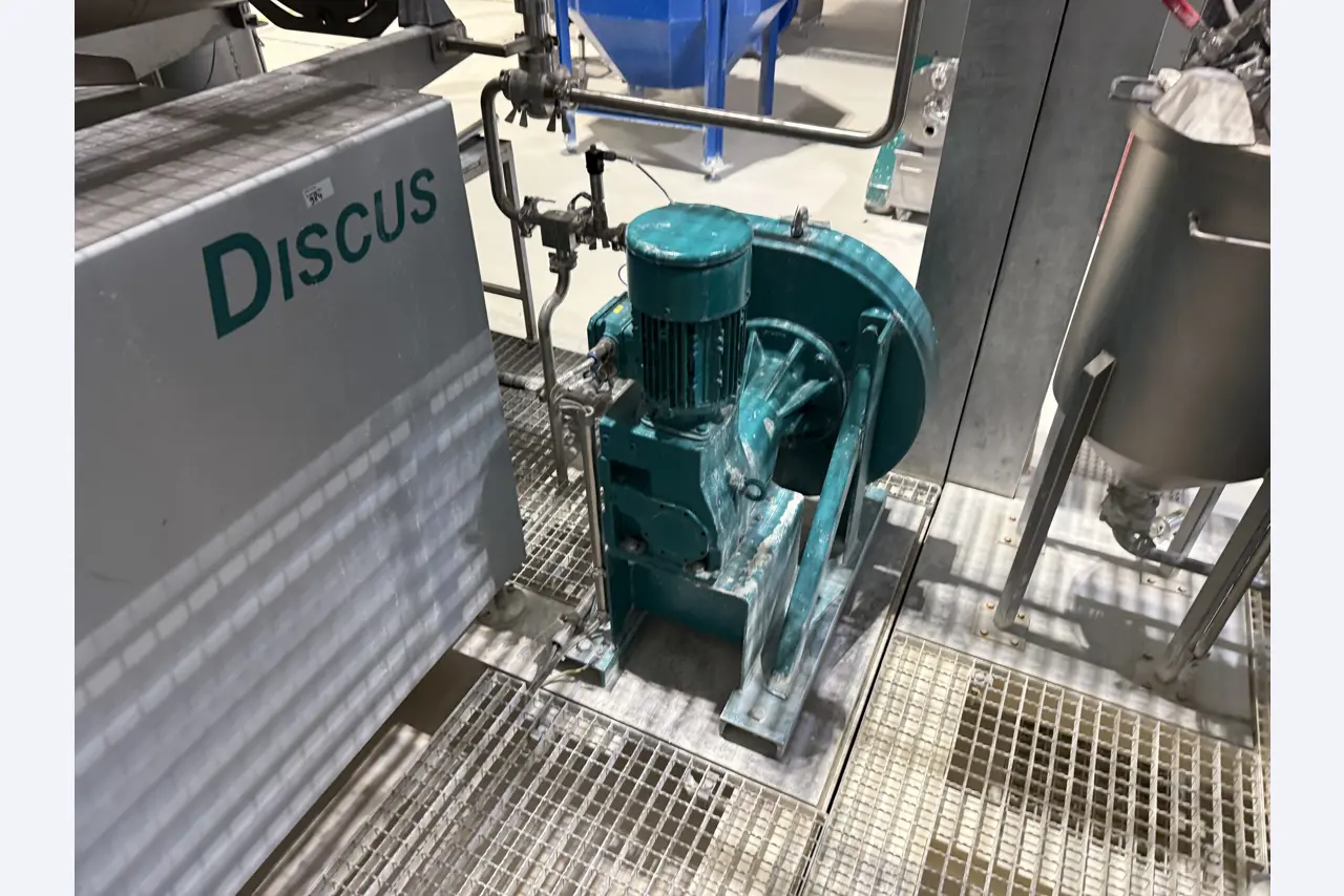 State-of-the-art production facilities for technical ceramics and PTC heating elements-34