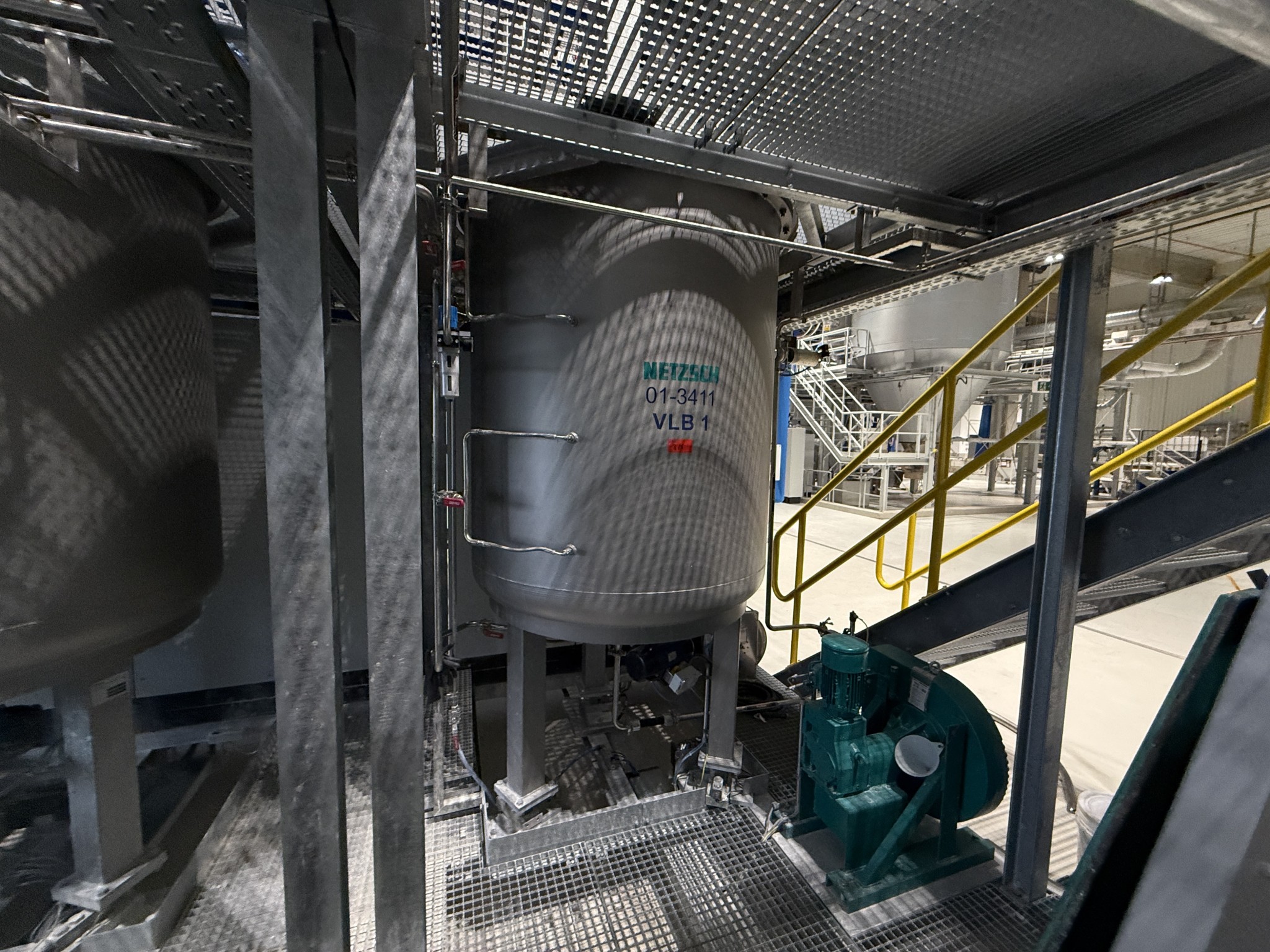 State-of-the-art production facilities for technical ceramics and PTC heating elements-40