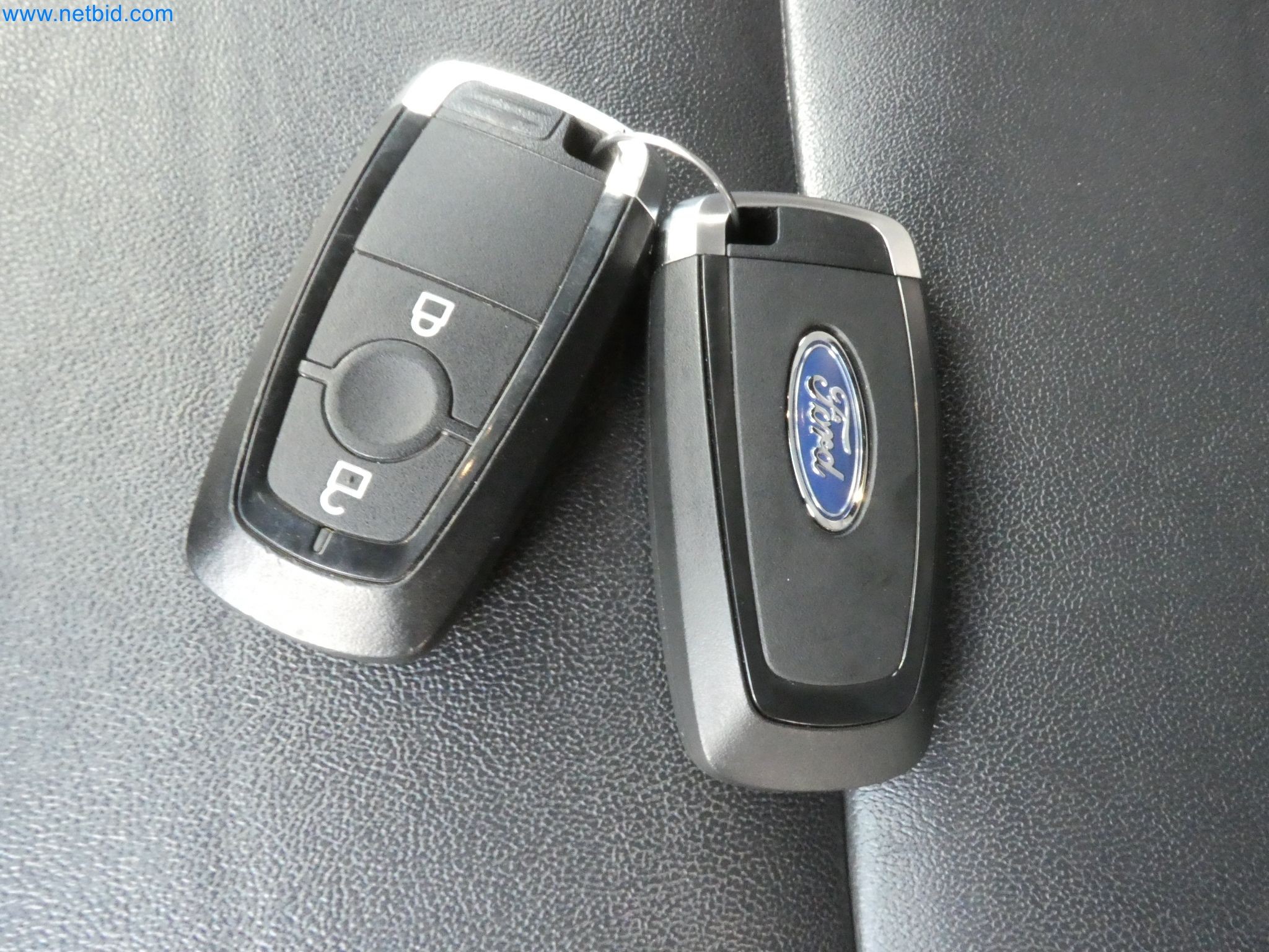 Fahrzeuge, Anhänger und Hubwagen-18