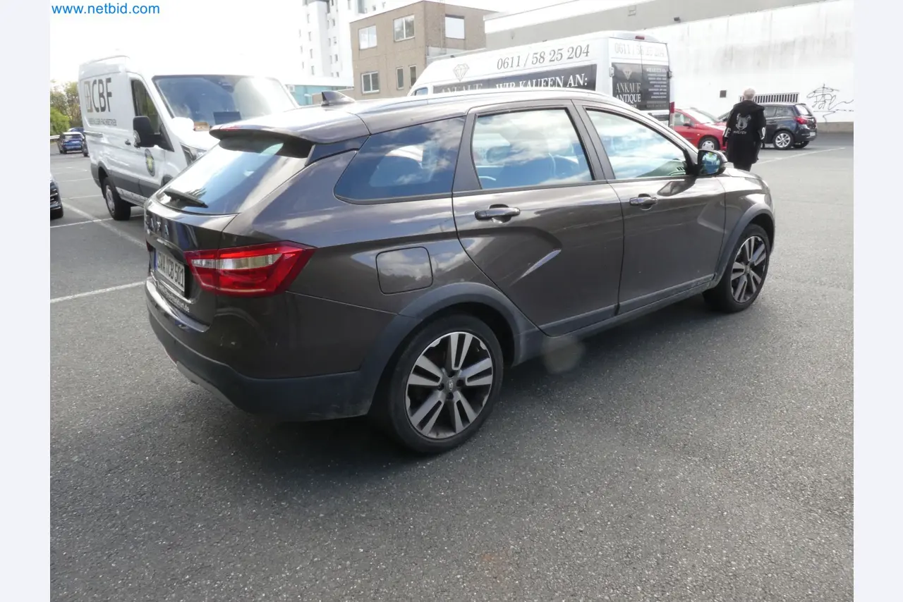 Fahrzeuge, Anhänger und Hubwagen-19