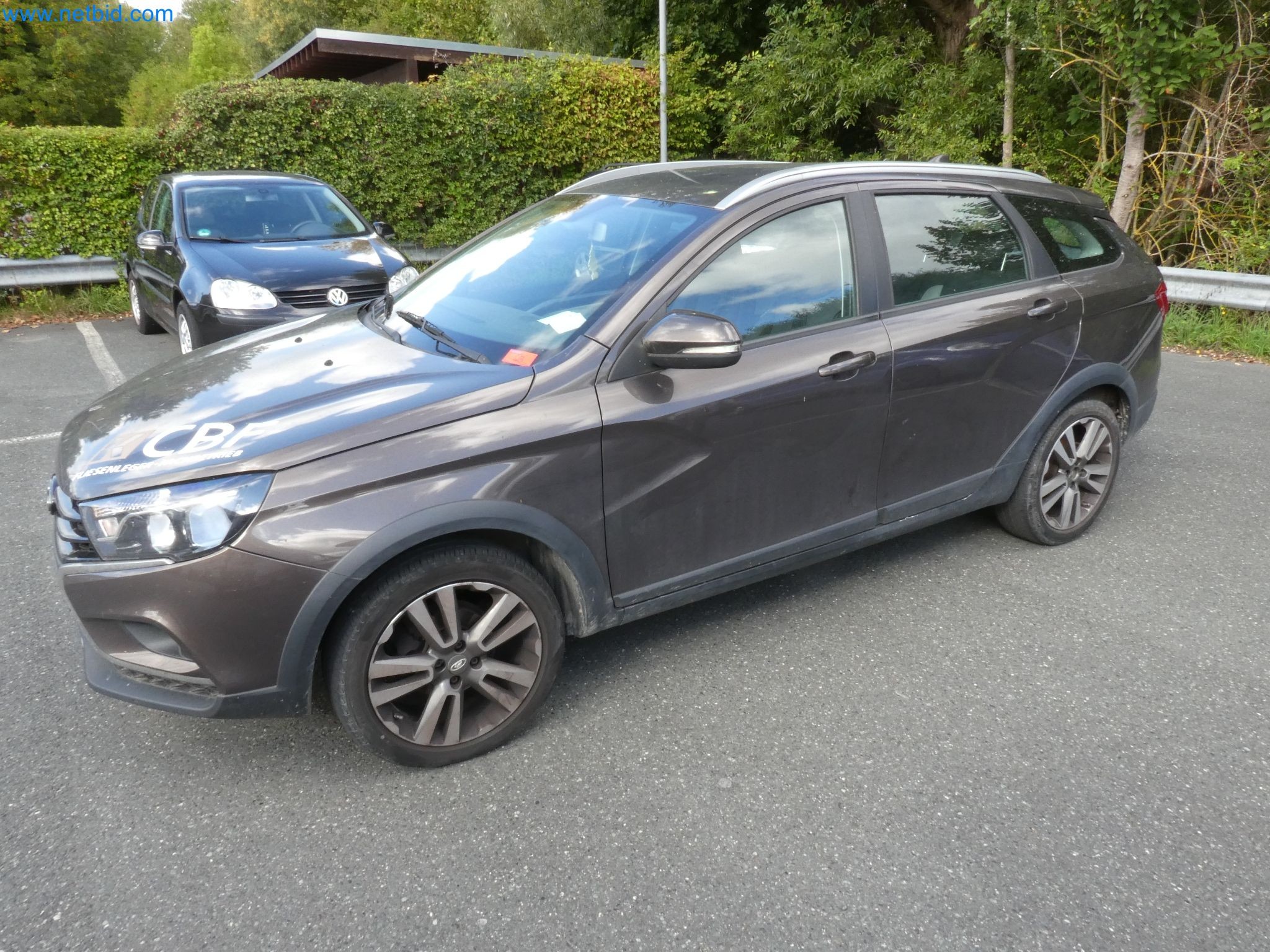 Fahrzeuge, Anhänger und Hubwagen-1
