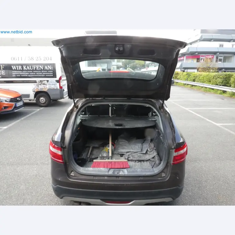 Fahrzeuge, Anhänger und Hubwagen-22