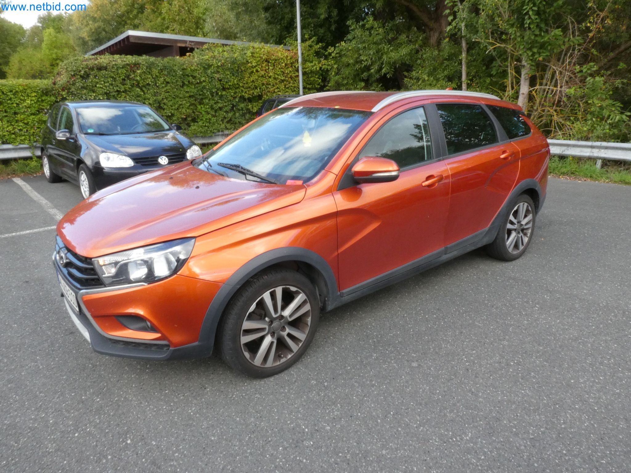 Fahrzeuge, Anhänger und Hubwagen-1