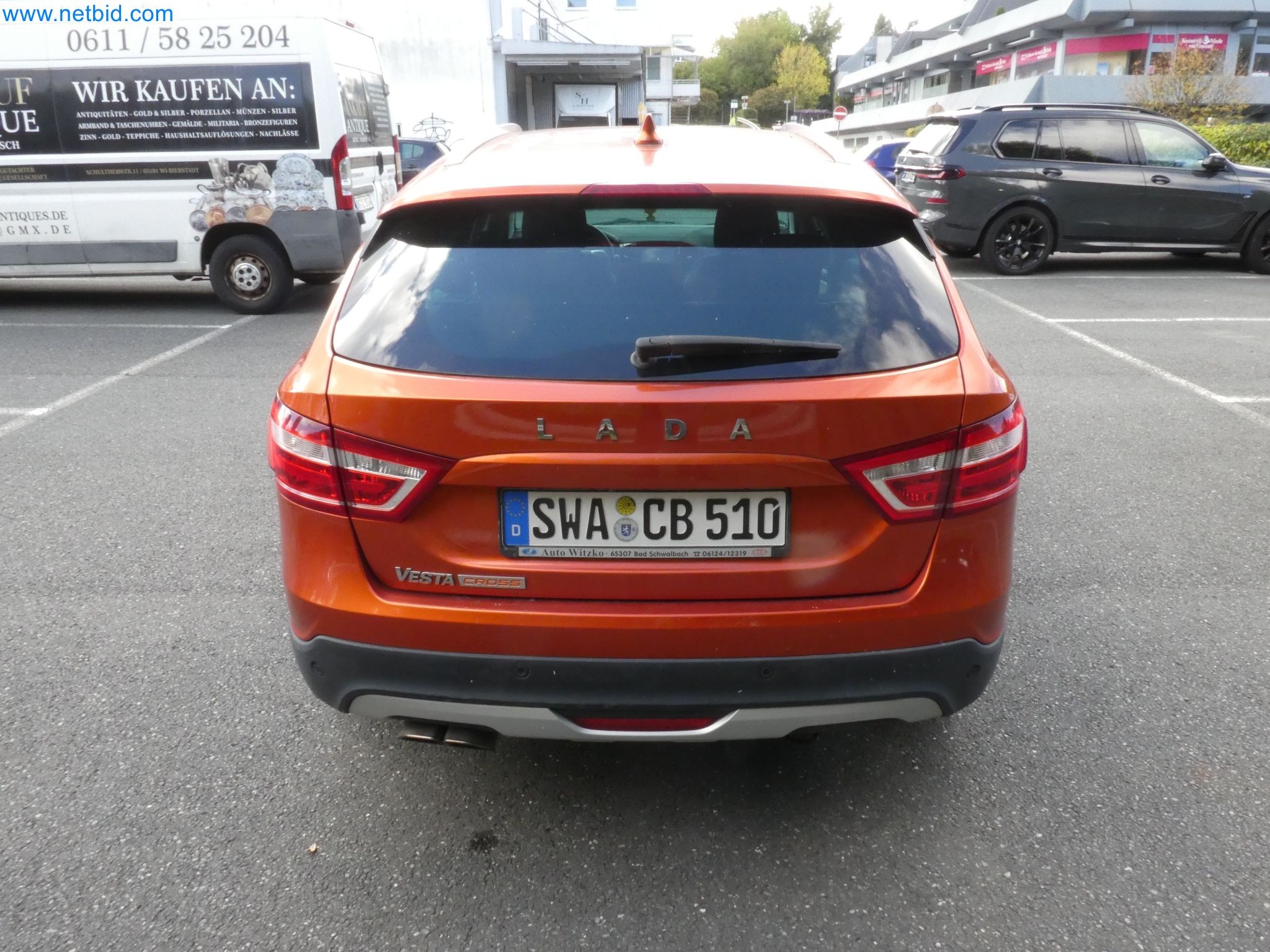 Fahrzeuge, Anhänger und Hubwagen-24