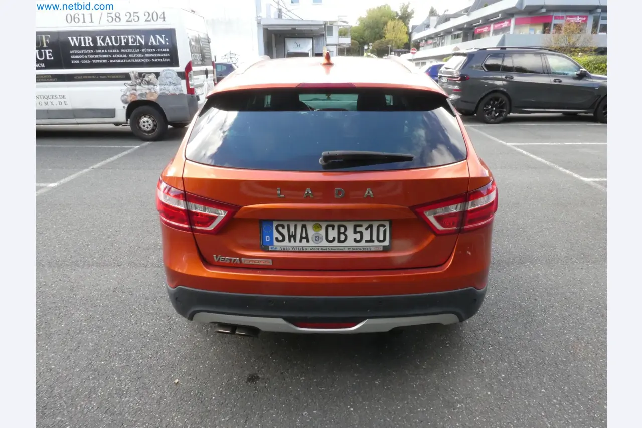 Fahrzeuge, Anhänger und Hubwagen-24