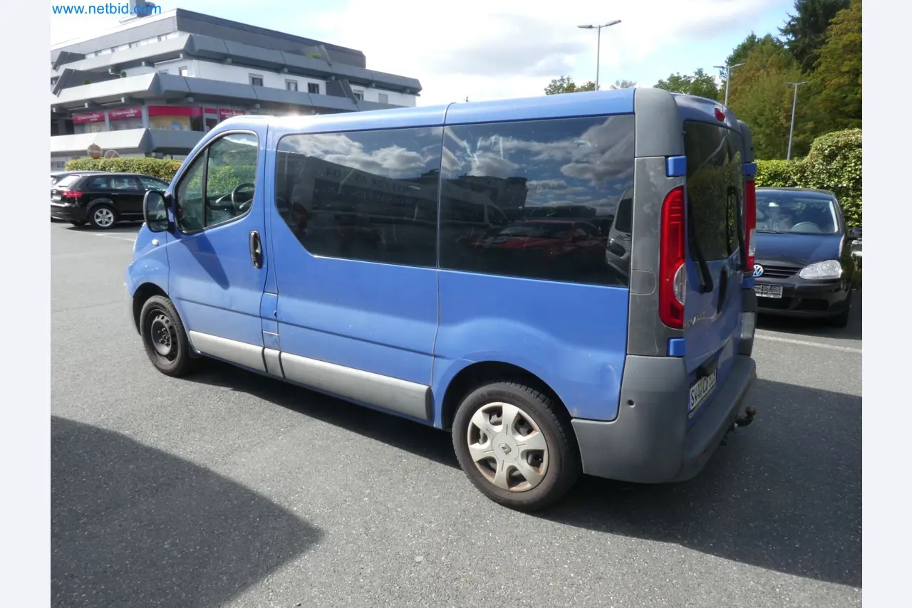 Fahrzeuge, Anhänger und Hubwagen-12