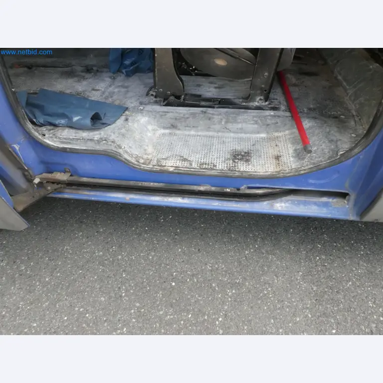 Fahrzeuge, Anhänger und Hubwagen-24
