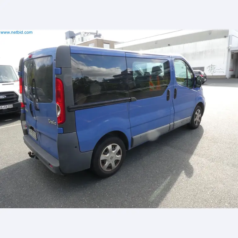 Fahrzeuge, Anhänger und Hubwagen-31