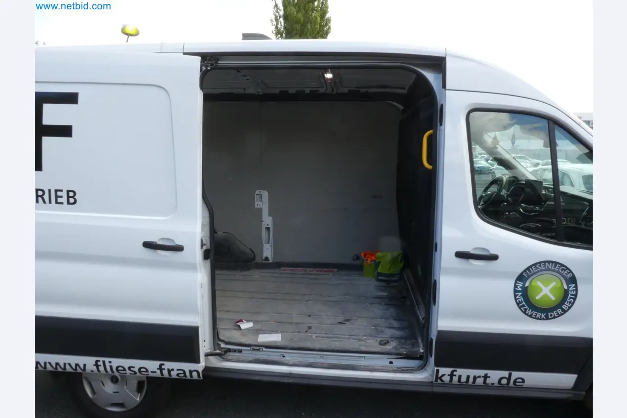 Fahrzeuge, Anhänger und Hubwagen-18