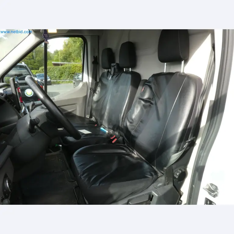 Fahrzeuge, Anhänger und Hubwagen-7