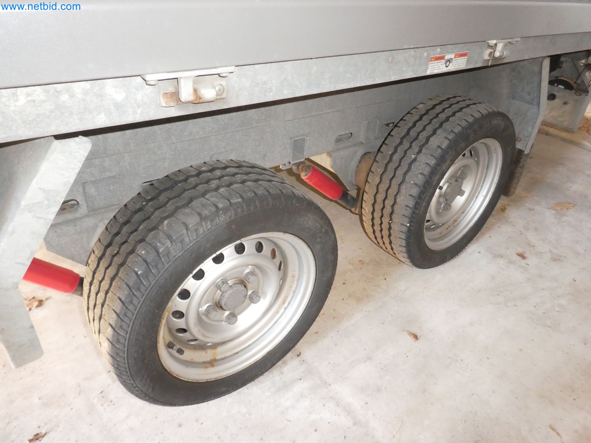 Fahrzeuge, Anhänger und Hubwagen-10