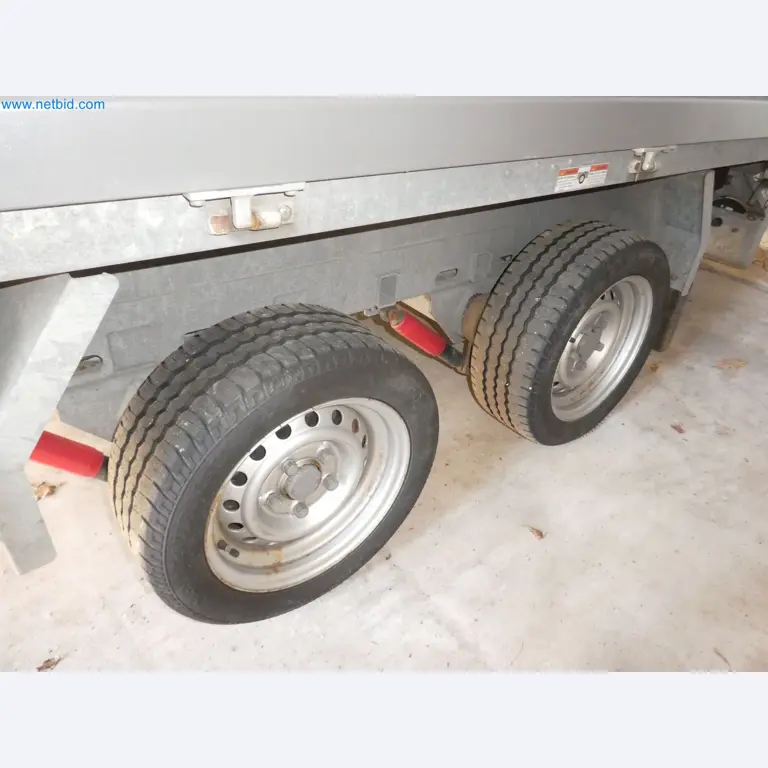Fahrzeuge, Anhänger und Hubwagen-10